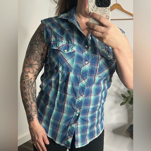 Wrangler Button Down - Picture 4 of 7